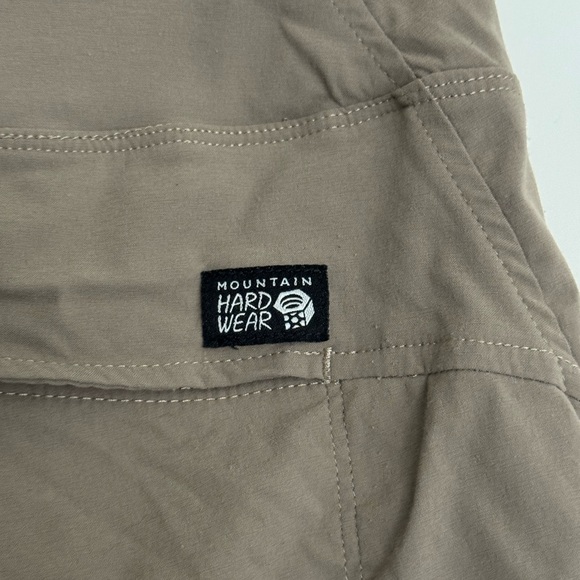 Mountain Hardwear Women's Brown Cargo Shorts - Picture 3 of 4